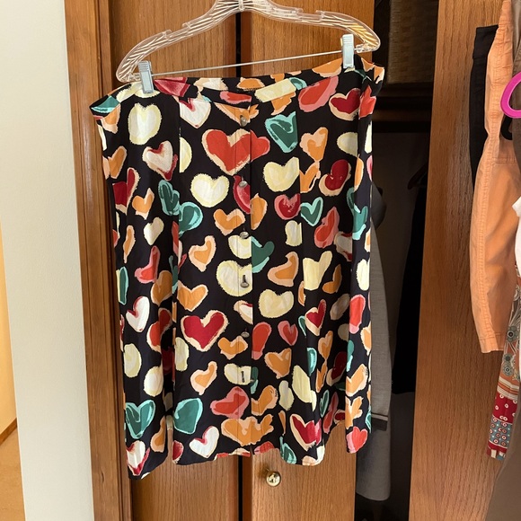 Full button front L skirt, colorful hearts print - Picture 1 of 5